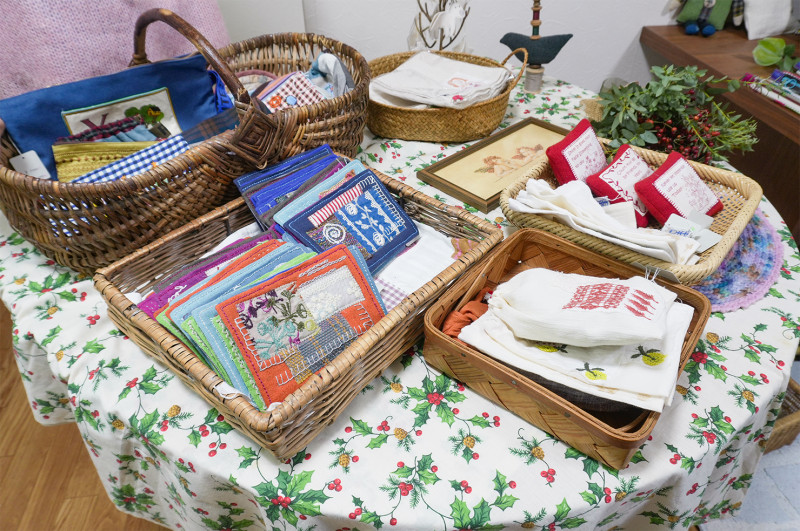 手作りのコースターなど